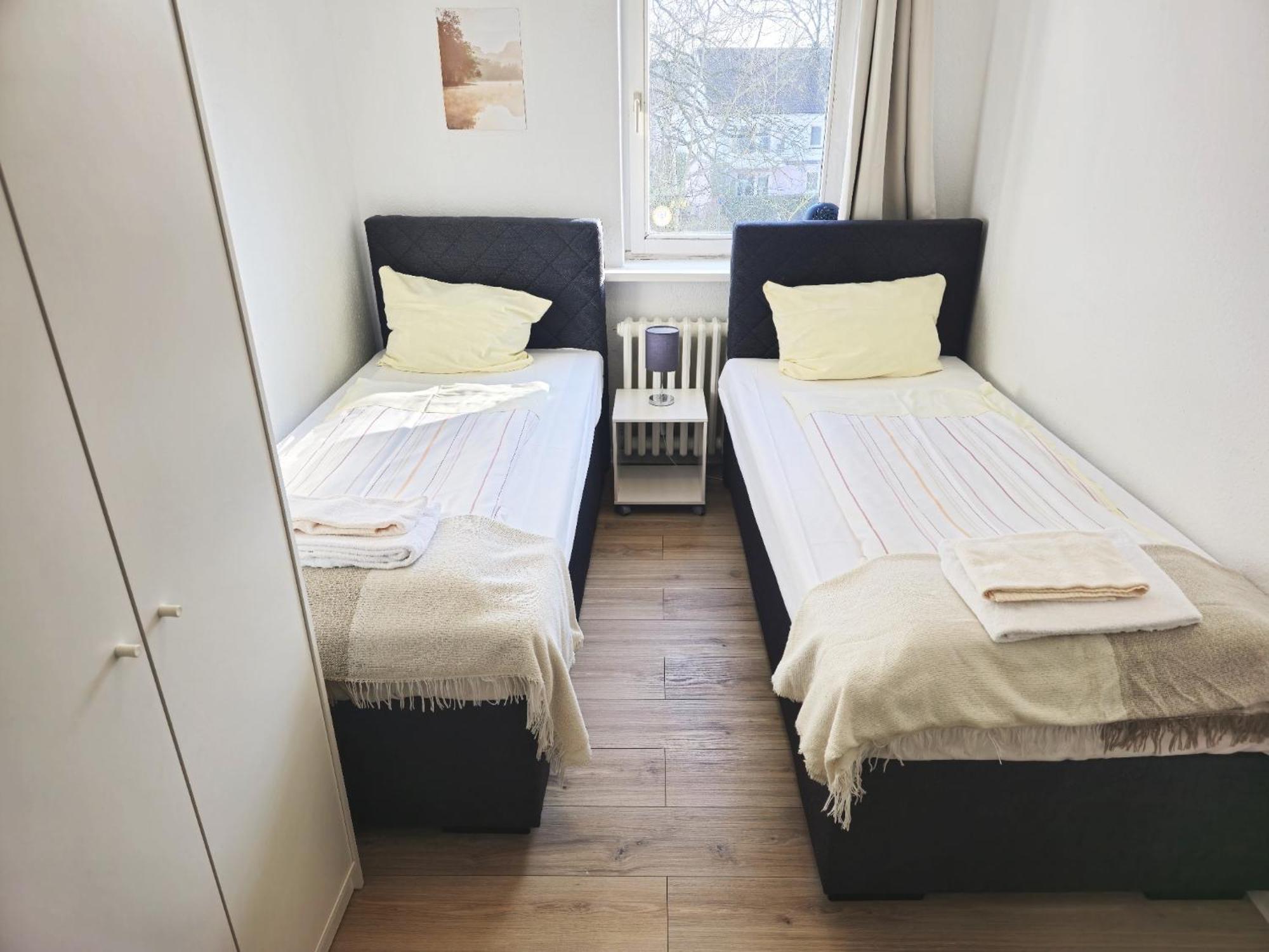 Zentrale 3-Zimmer Wohnung Mit Balkon - Perfekt Fuer Monteure Und Familien Neumünster Exterior foto
